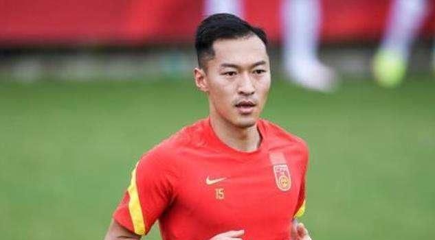 拜仁0-2落后法兰克福　第36分钟，拜仁被打花了！