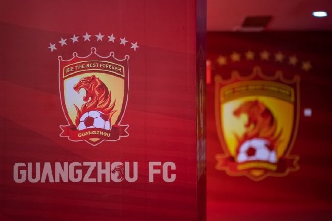 意大利转会专家、FIFA经纪人达里奥-卡诺维认为，奥斯梅恩会在明年6月转会离队。